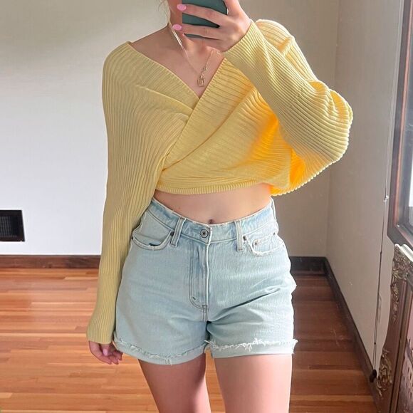 PrettyLittleThing Yellow Rib Knit Twist Crop Sweater Size L - Picture 1 of 8